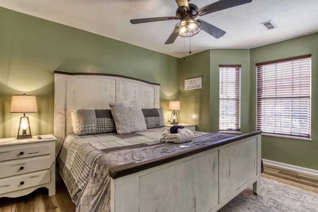 The Mason Jar, Hot Tub, Wifi, 1089 Free Tickets Each Paid Day, Dollywood And More! Pigeon Forge Luaran gambar
